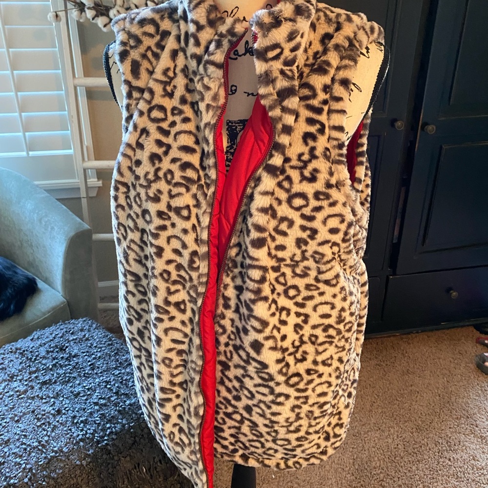 Maurices reversible vest, NWT, size, XL